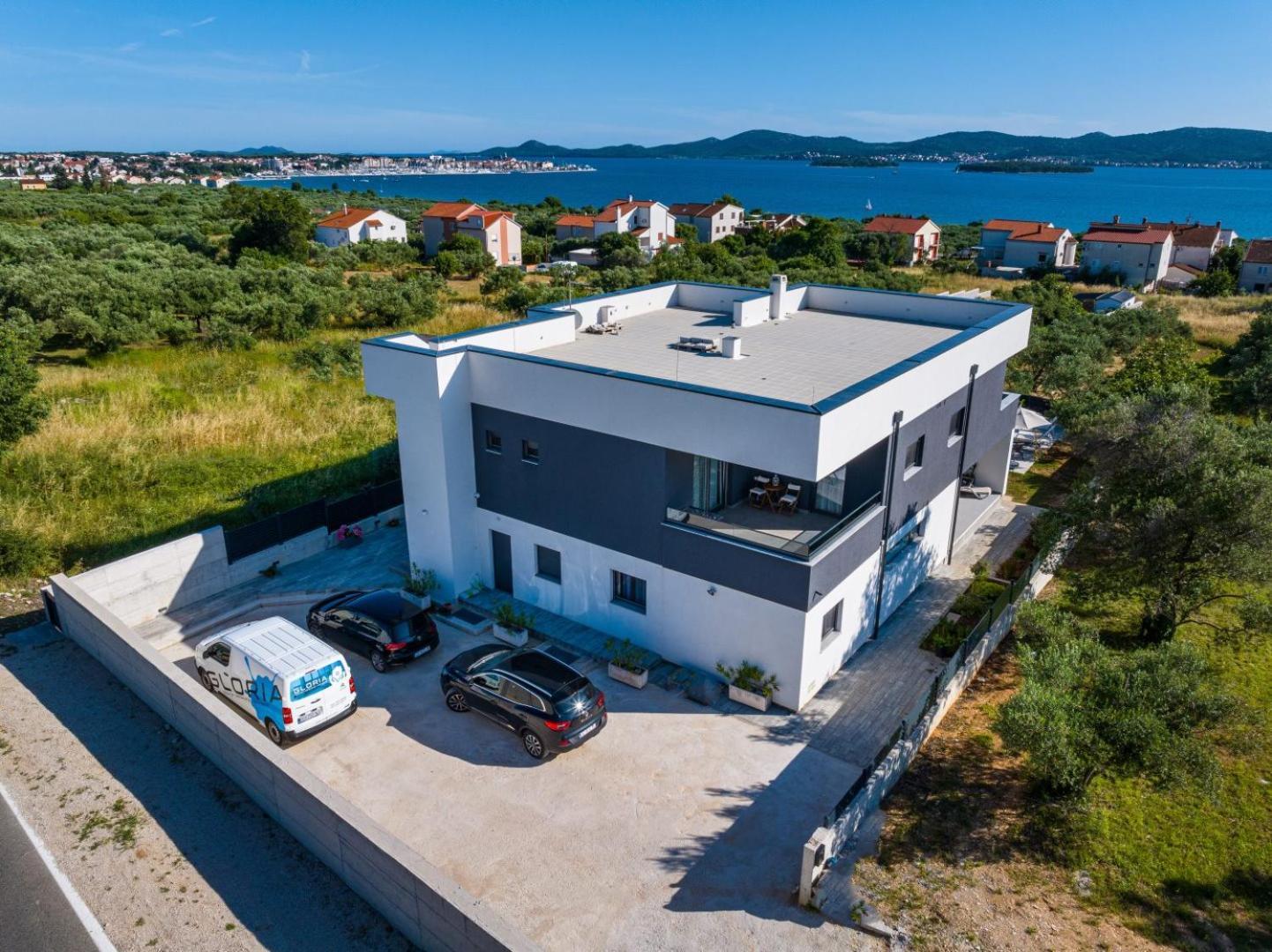 Crowonder Sun Dance Apartments With Heated Swimming Pool Seaview And Garden Sveti Filip i Jakov Exterior foto