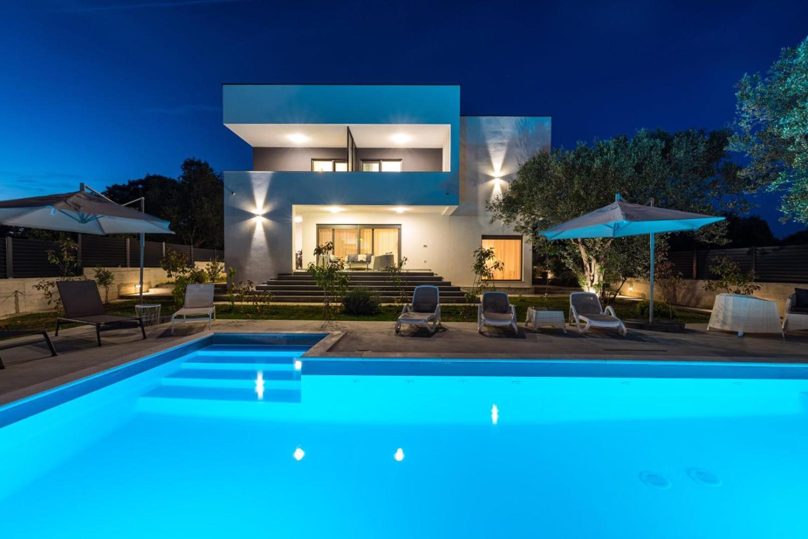 Crowonder Sun Dance Apartments With Heated Swimming Pool Seaview And Garden Sveti Filip i Jakov Exterior foto